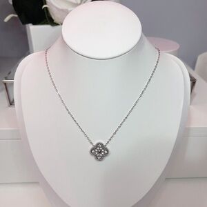 🏷️ FINAL SALE • LAST(1) • 🆕 Diamond Silver Clover Necklace